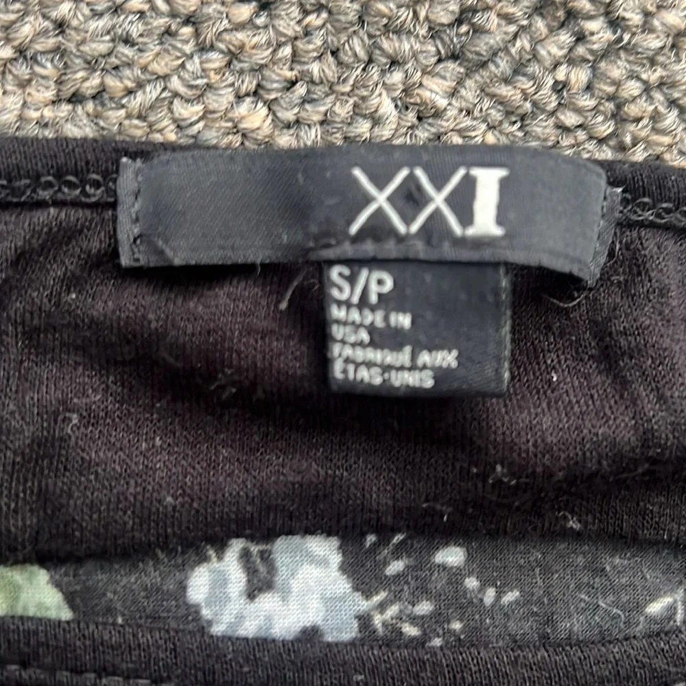 Shirt - Picture 2 of 5